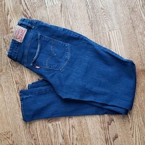 (30) Levi's 721 High Rise Skinny Jeans Denim Trendy Modern Stretch Contemporary